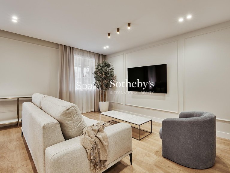 Apartment for Sale in Madrid, Madrid 2