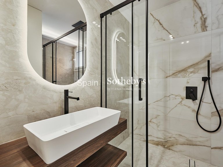 Apartment for Sale in Madrid, Madrid 32