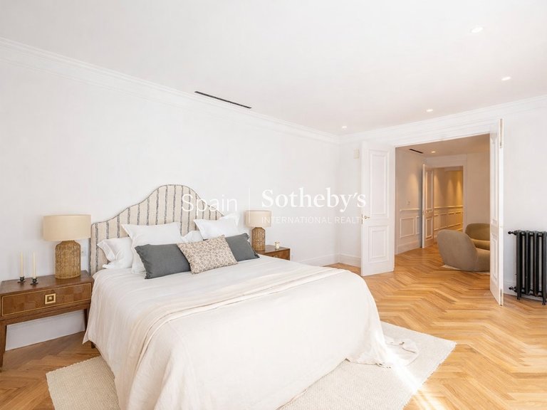 Apartment for Sale in Madrid, Madrid 11