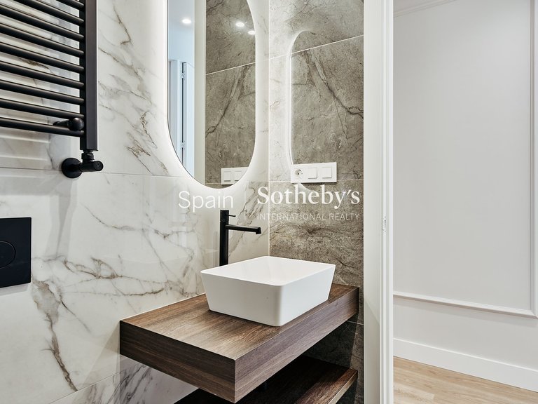 Apartment for Sale in Madrid, Madrid 17