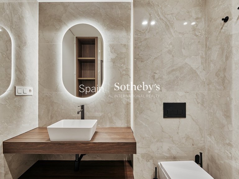 Apartment for Sale in Madrid, Madrid 11