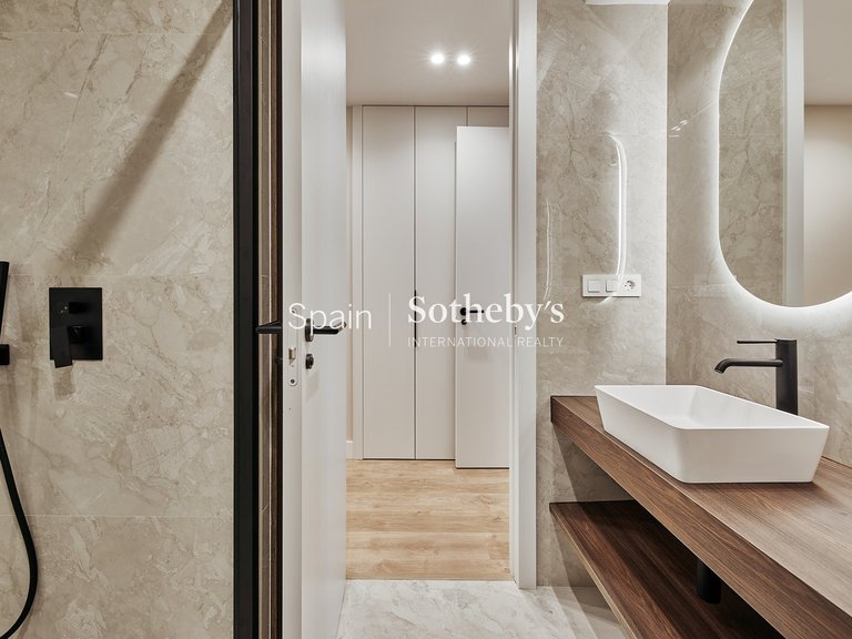 Apartment for Sale in Madrid, Madrid 13