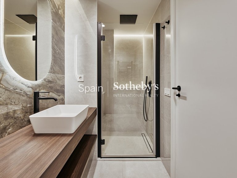 Apartment for Sale in Madrid, Madrid 14