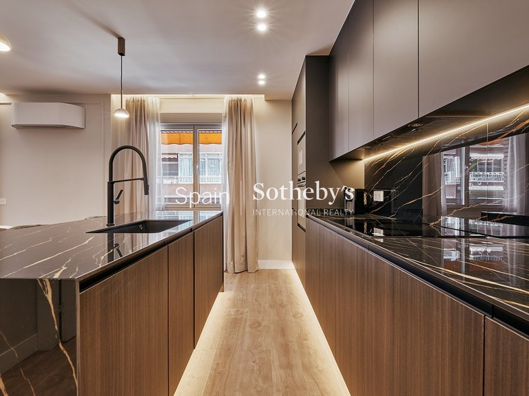Apartment for Sale in Madrid, Madrid 6