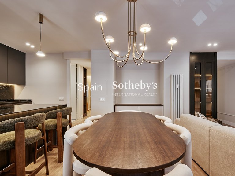 Apartment for Sale in Madrid, Madrid 5