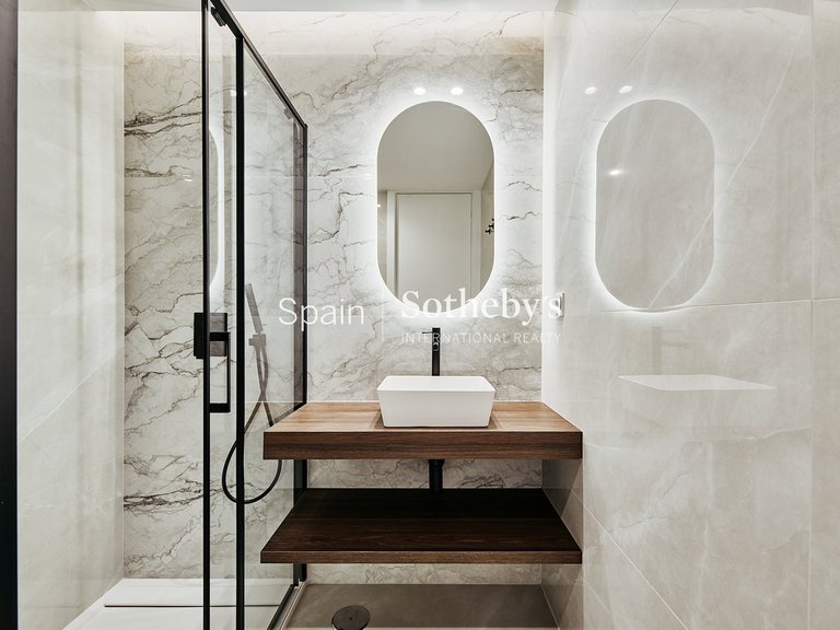 Apartment for Sale in Madrid, Madrid 17