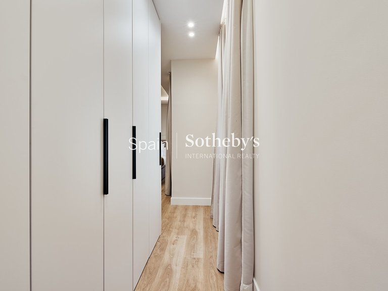 Apartment for Sale in Madrid, Madrid 18