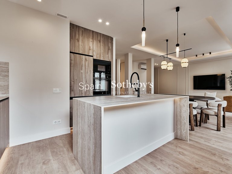 Apartment for Sale in Madrid, Madrid 8