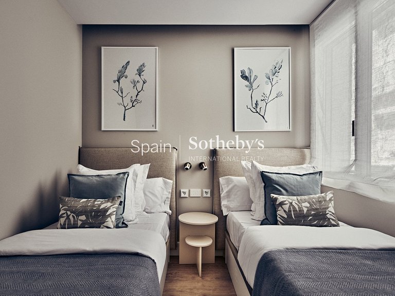 Apartment for Sale in Madrid, Madrid 18