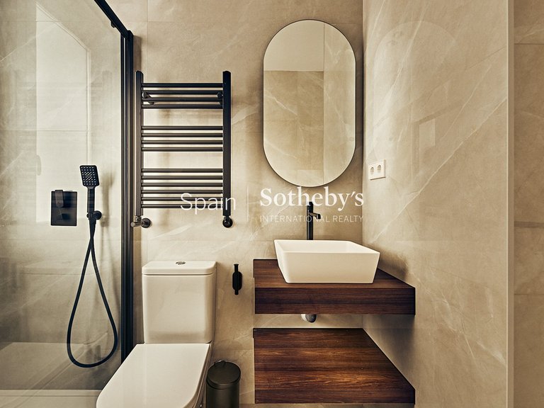 Apartment for Sale in Madrid, Madrid 18