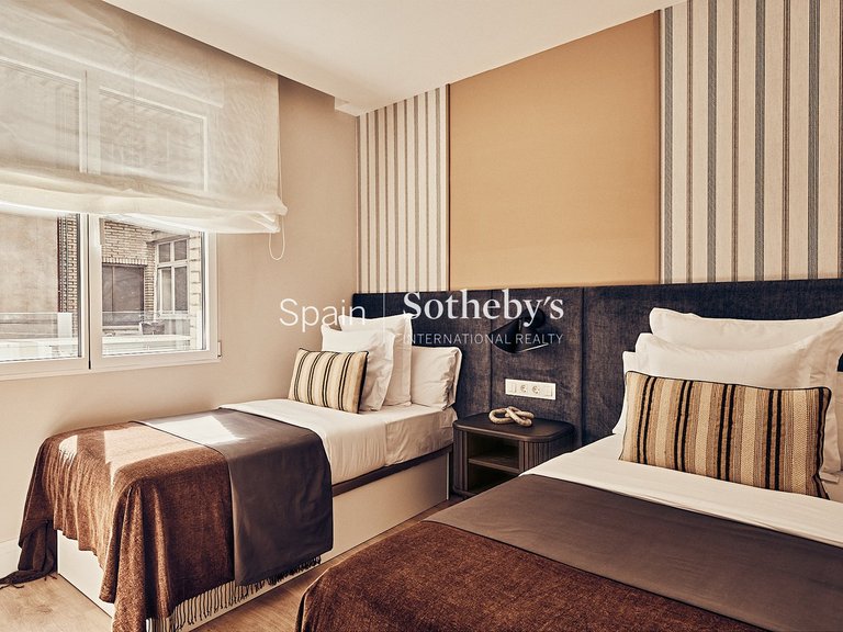Apartment for Sale in Madrid, Madrid 16