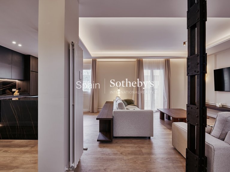 Apartment for Sale in Madrid, Madrid 18