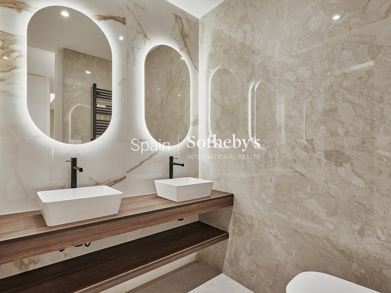 Apartment for Sale in Madrid, Madrid 16