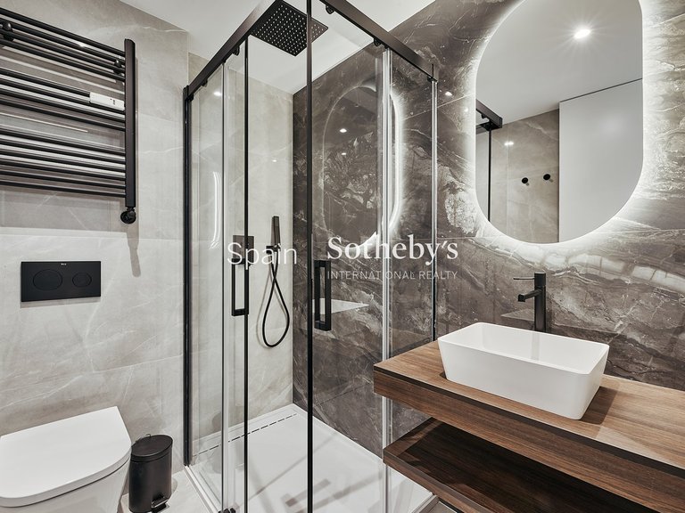 Apartment for Sale in Madrid, Madrid 17