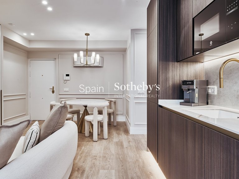 Apartment for Sale in Madrid, Madrid 8