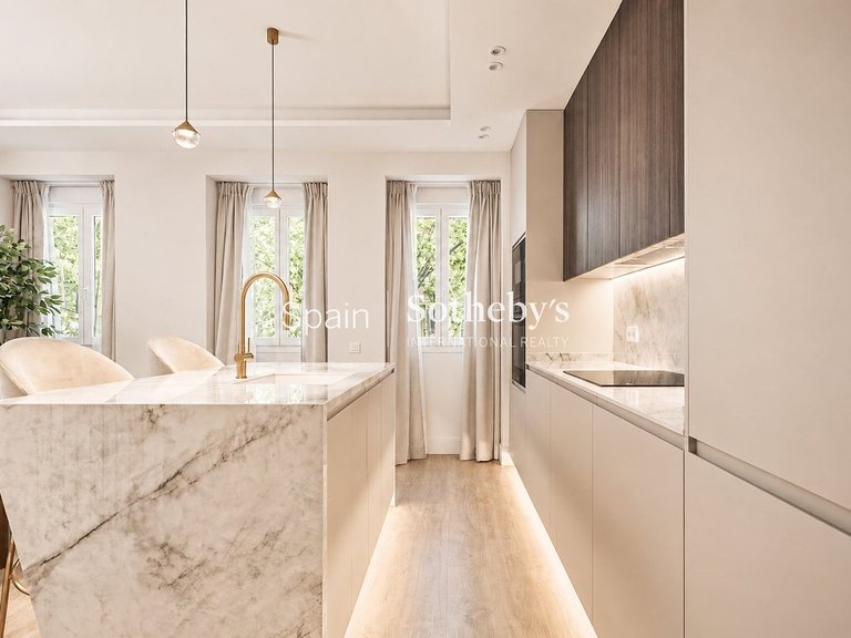 Apartment for Sale in Madrid, Madrid 6