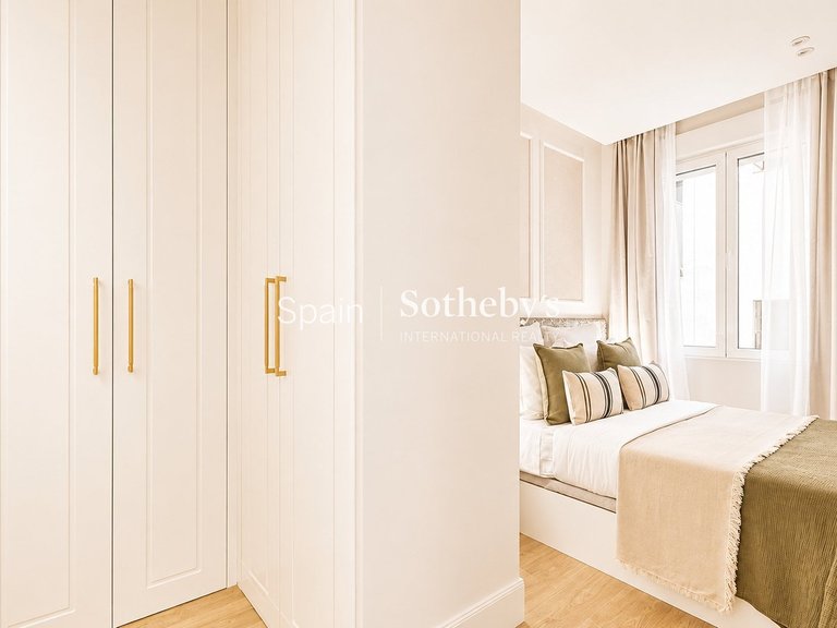Apartment for Sale in Madrid, Madrid 11