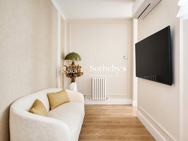 Apartment for Sale in Madrid, Madrid 5