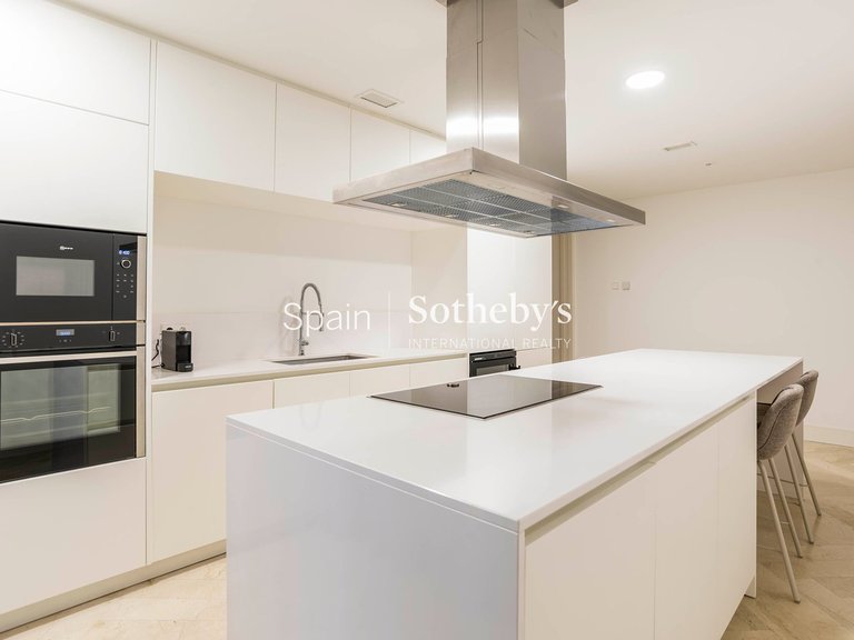 Apartment for Sale in Madrid, Madrid 13