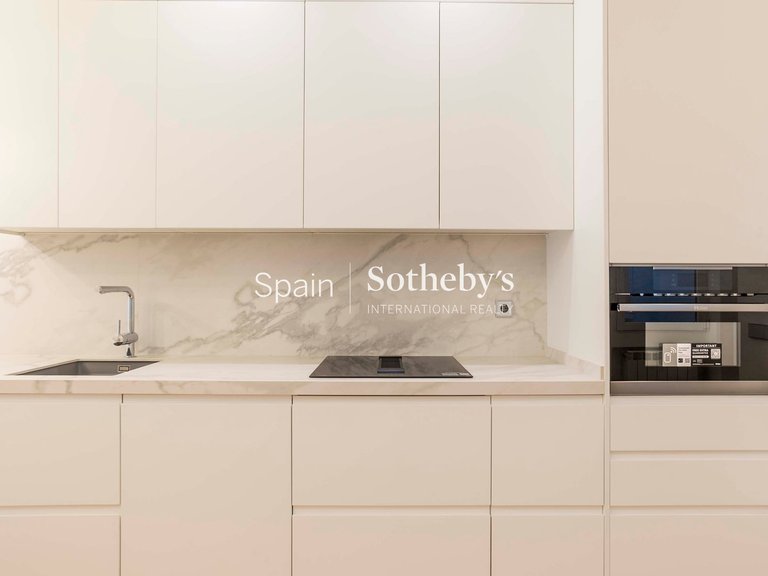 Apartment for Sale in Madrid, Madrid 11