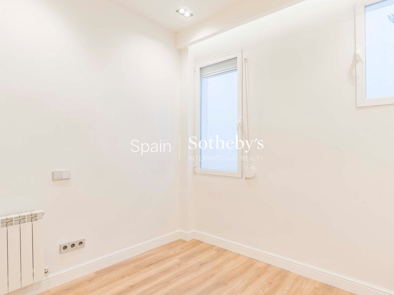 Apartment for Sale in Madrid, Madrid 21