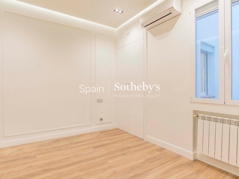 Apartment for Sale in Madrid, Madrid 5