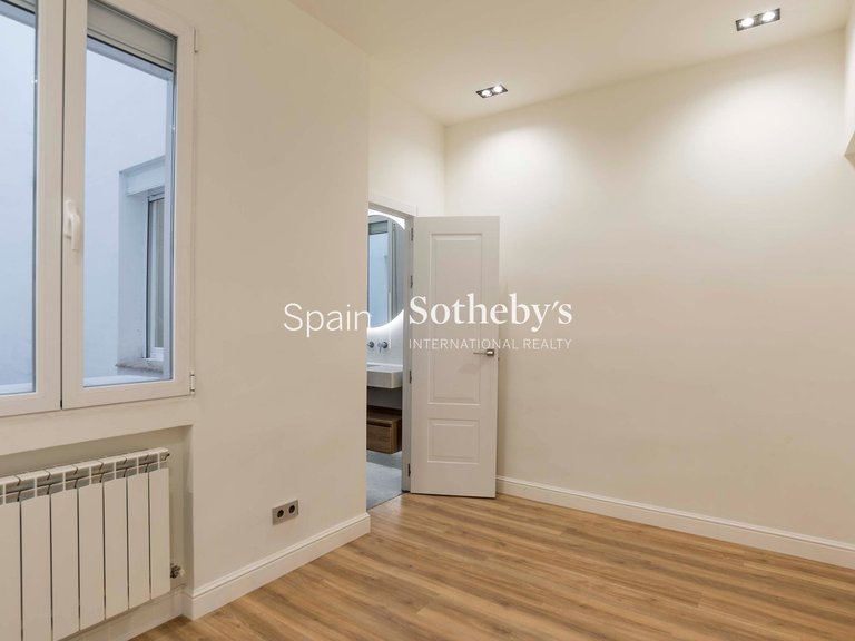 Apartment for Sale in Madrid, Madrid 30