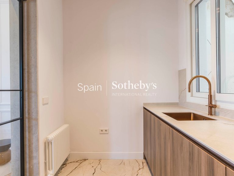 Apartment for Sale in Madrid, Madrid 17
