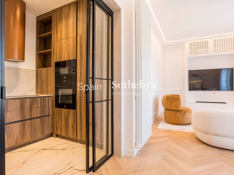 Apartment for Sale in Madrid, Madrid 13