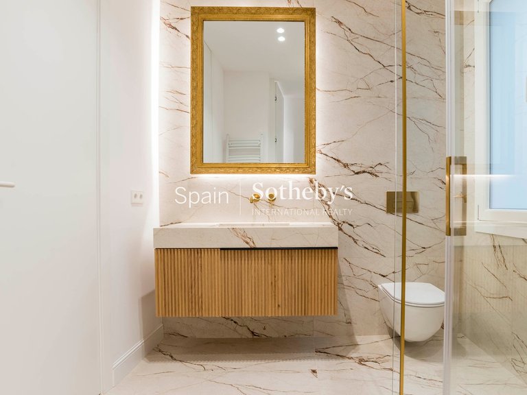 Apartment for Sale in Madrid, Madrid 32