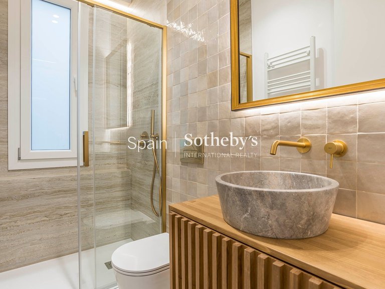 Apartment for Sale in Madrid, Madrid 27