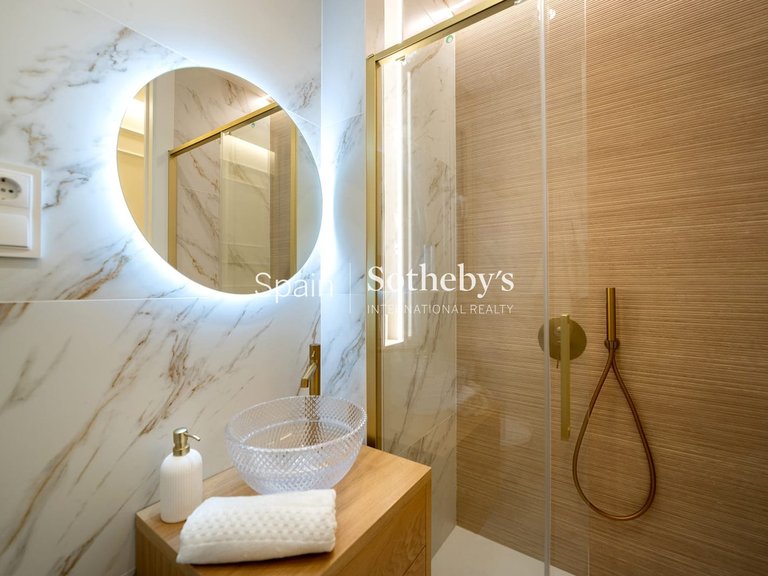 Apartment for Sale in Madrid, Madrid 19
