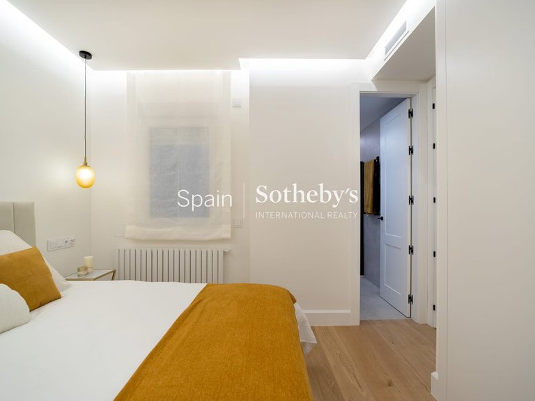 Apartment for Sale in Madrid, Madrid 18