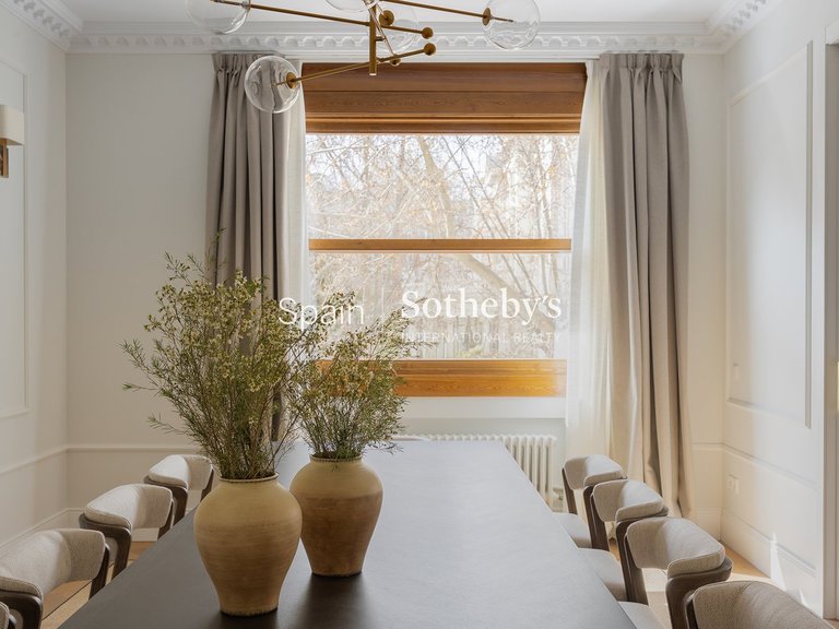 Apartment for Sale in Madrid, Madrid 18