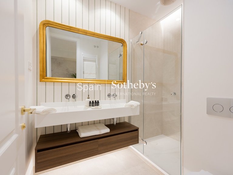 Apartment for Sale in Madrid, Madrid 26