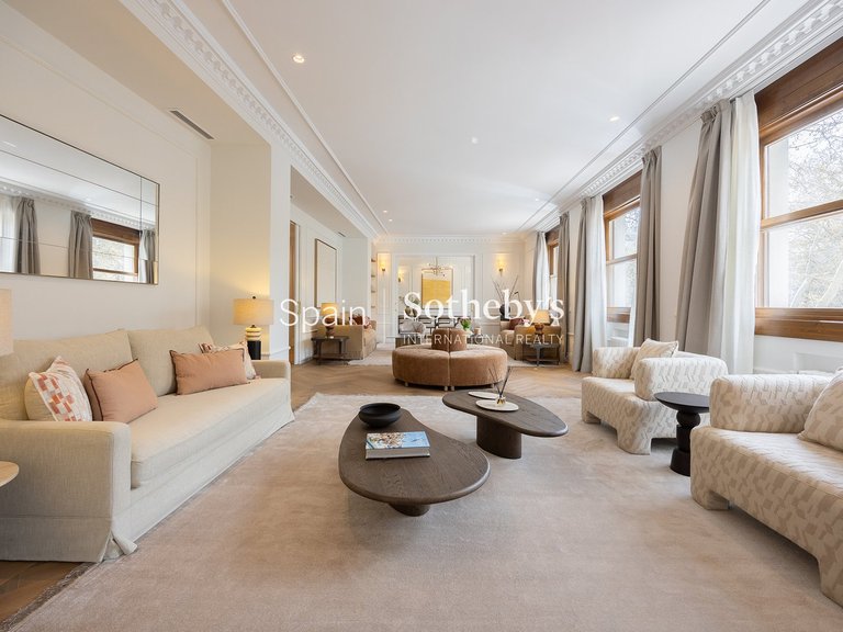 Apartment for Sale in Madrid, Madrid 2