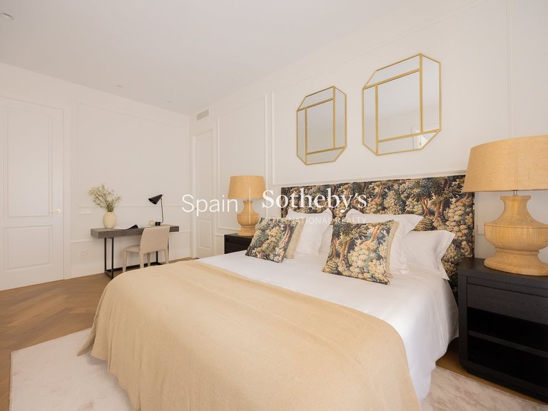 Apartment for Sale in Madrid, Madrid 11
