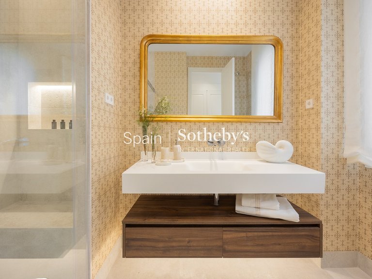 Apartment for Sale in Madrid, Madrid 40