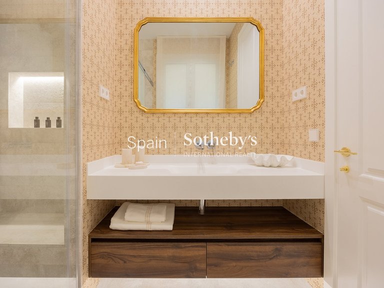 Apartment for Sale in Madrid, Madrid 12