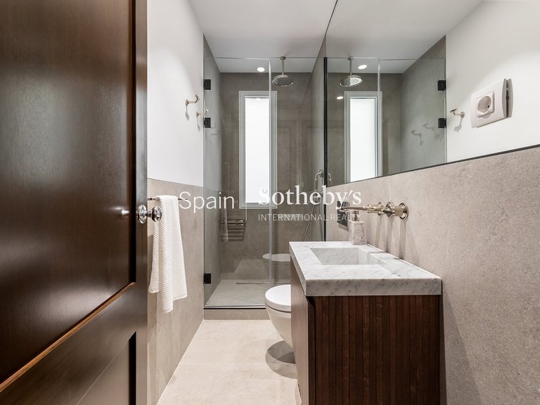 Apartment for Sale in Madrid, Madrid 24