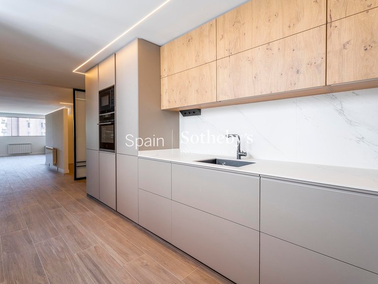 Apartment for Rent in Madrid, Madrid 16