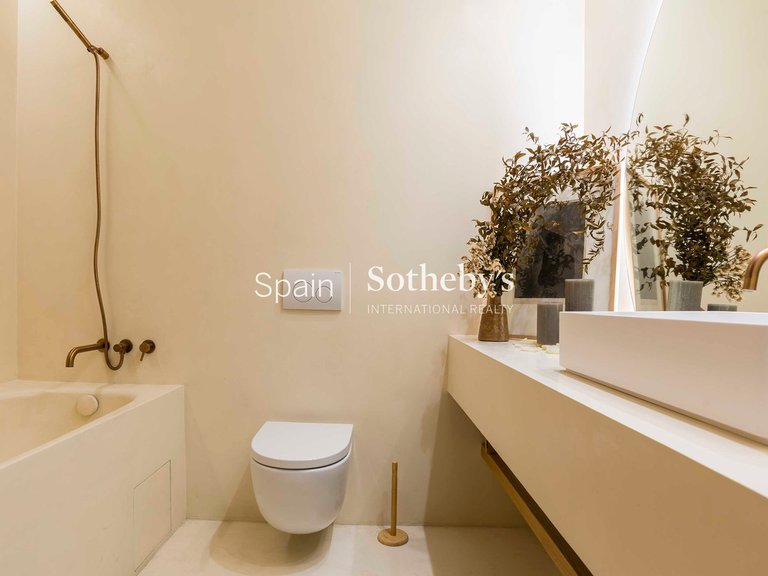 Apartment for Sale in Madrid, Madrid 32