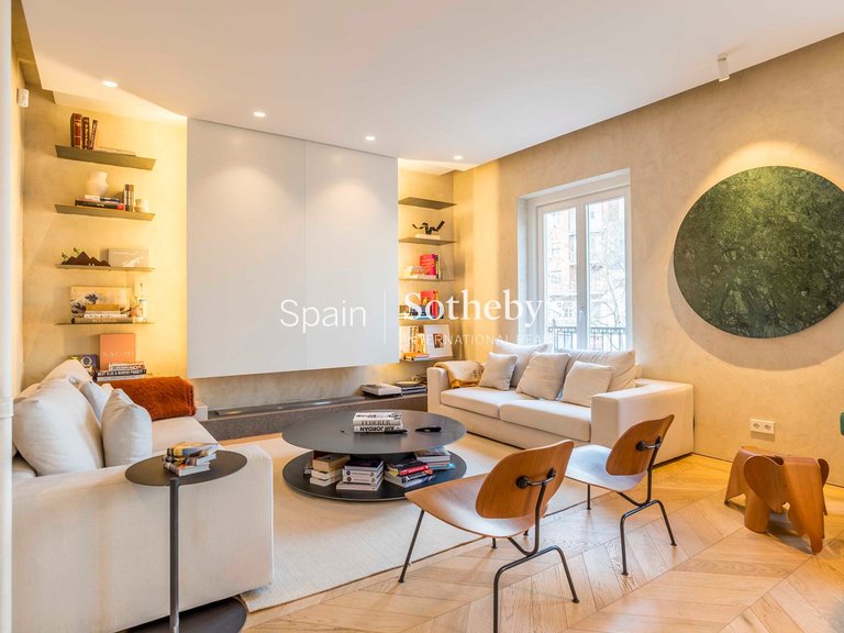 Apartment for Sale in Madrid, Madrid 18