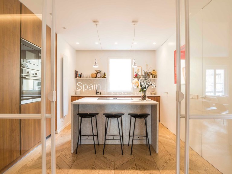 Apartment for Sale in Madrid, Madrid 15