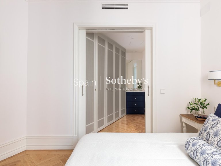 Apartment for Sale in Madrid, Madrid 8