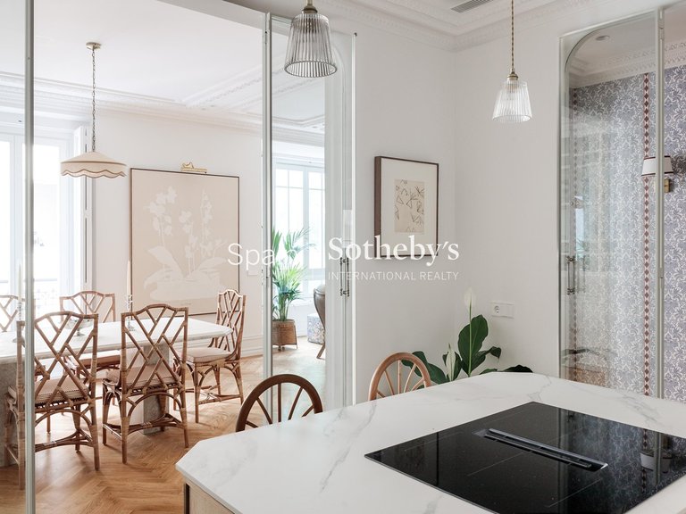 Apartment for Sale in Madrid, Madrid 5