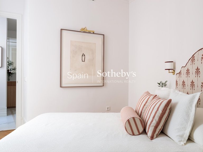 Apartment for Sale in Madrid, Madrid 11