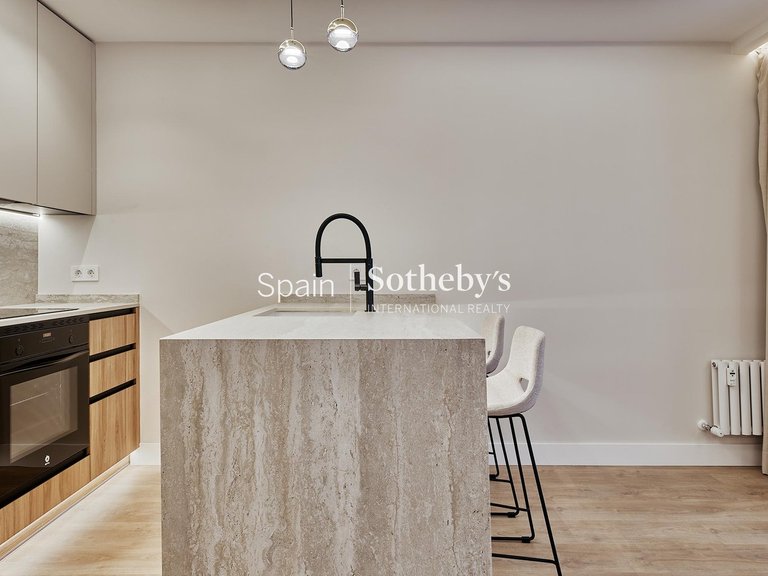 Apartment for Sale in Madrid, Madrid 18