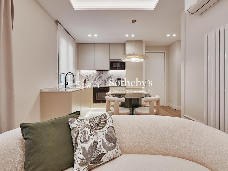 Apartment for Sale in Madrid, Madrid 2