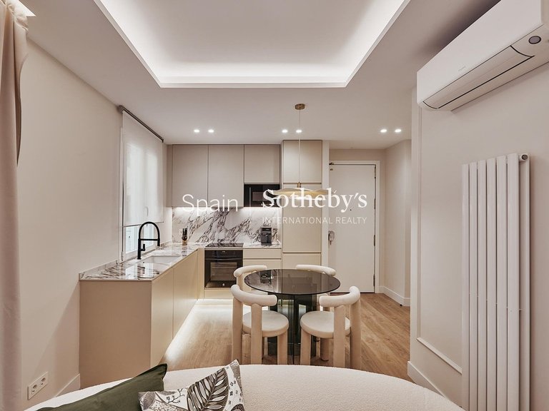 Apartment for Sale in Madrid, Madrid 4